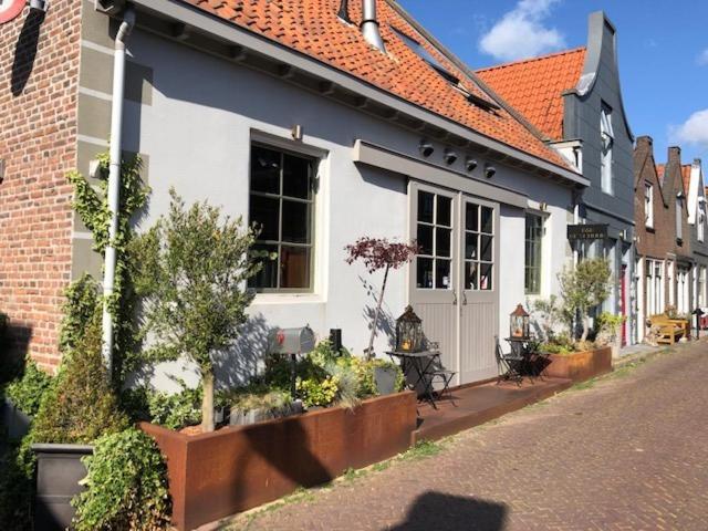 B&B With Or Without De Schuur Zierikzee Esterno foto