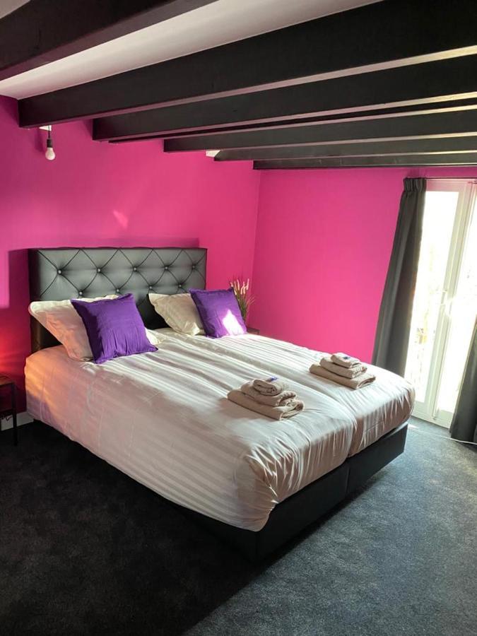 B&B With Or Without De Schuur Zierikzee Esterno foto