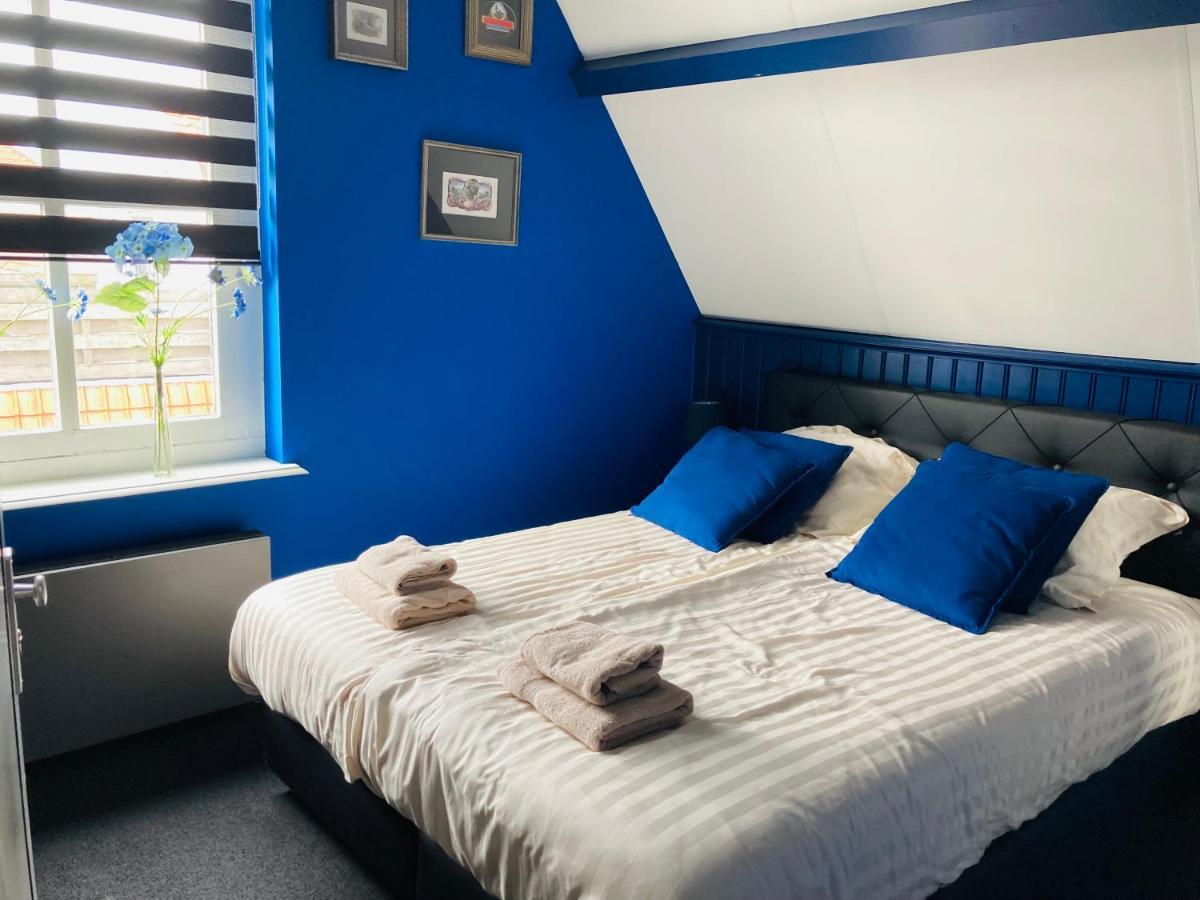B&B With Or Without De Schuur Zierikzee Esterno foto