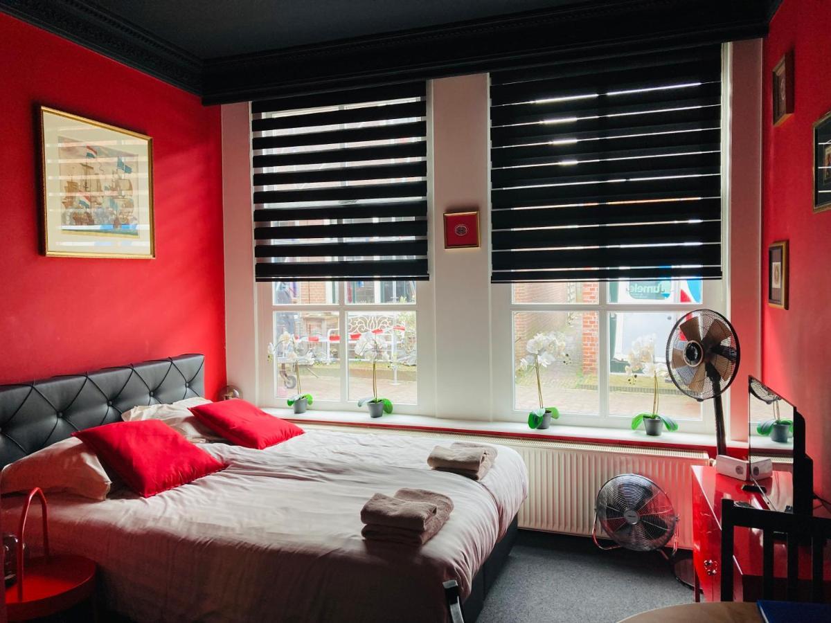 B&B With Or Without De Schuur Zierikzee Esterno foto