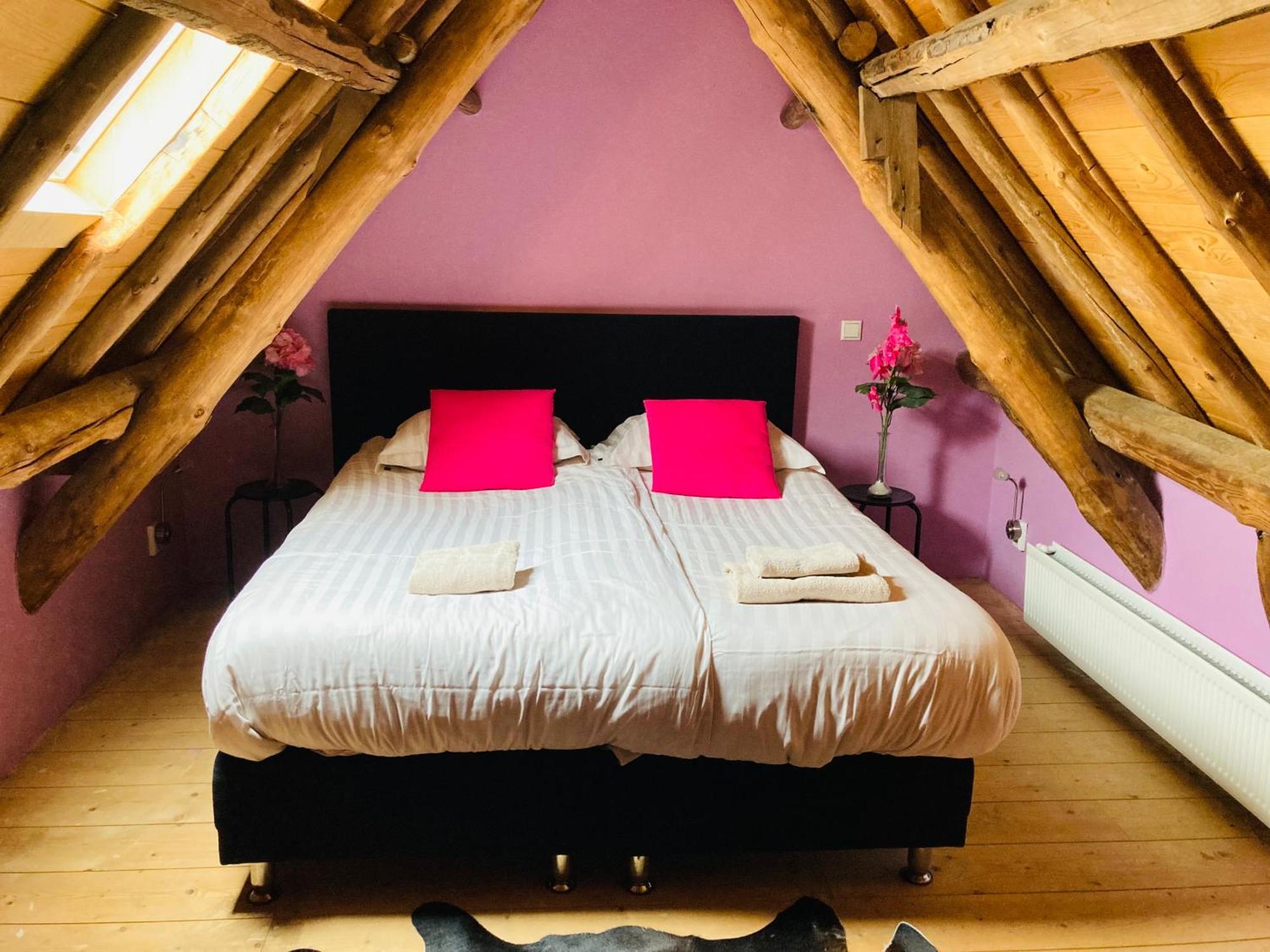 B&B With Or Without De Schuur Zierikzee Esterno foto