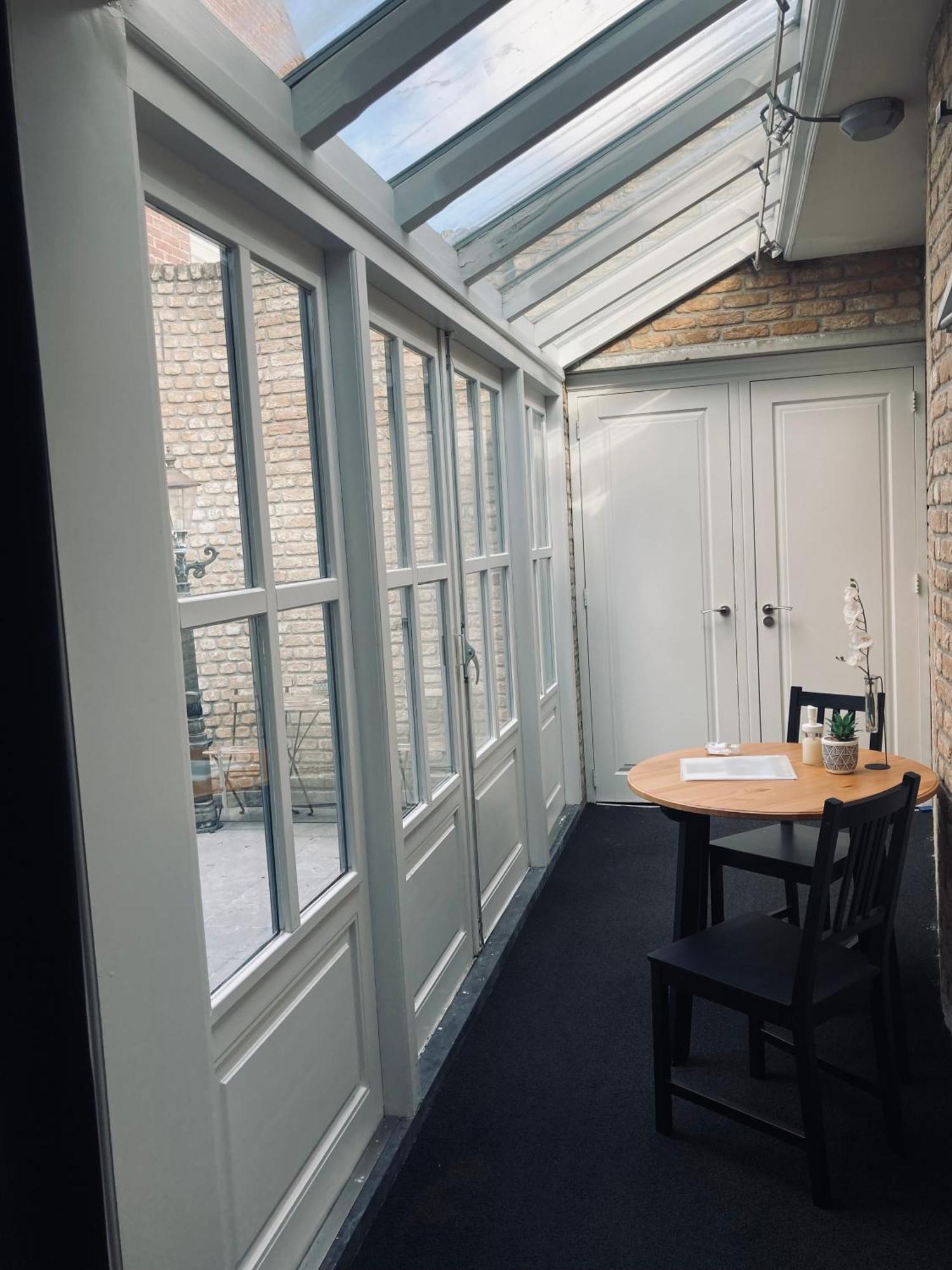 B&B With Or Without De Schuur Zierikzee Esterno foto